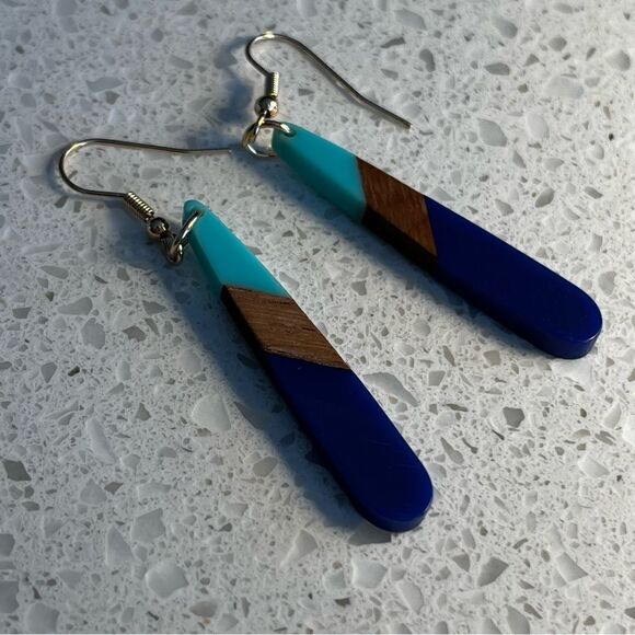 Color Block Geometric Drop Earrings - Picture 7 of 11